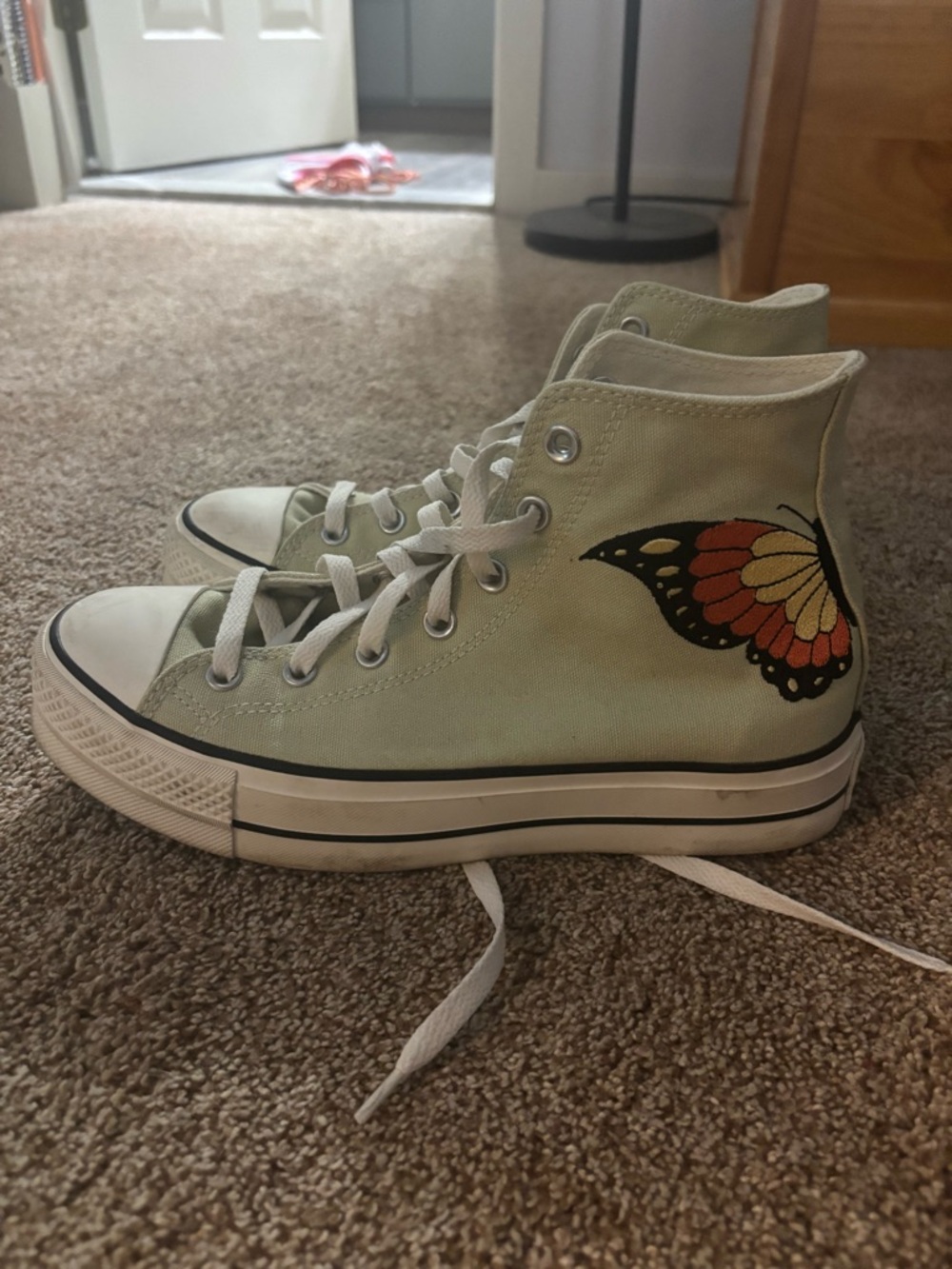 Converse High-Top Sneakers with Butterfly Wing Graphic - Light Green